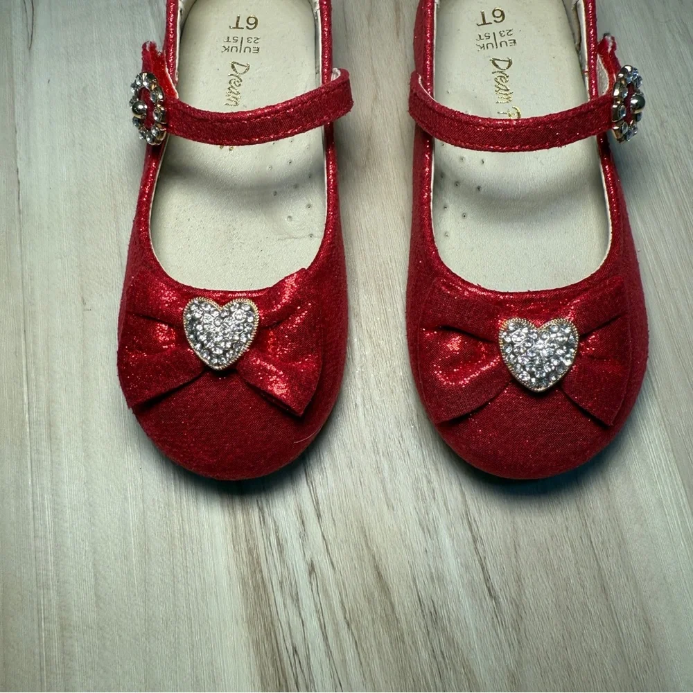 Dream Pairs Red Glitter Kids Shoes with Heart Detail Size 6T